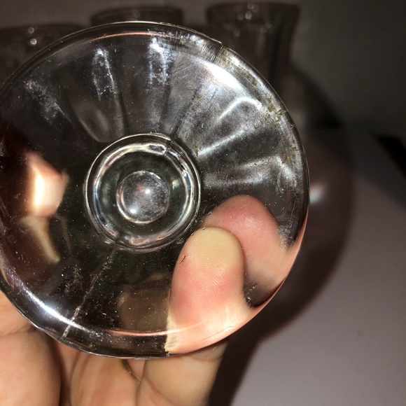 Elegant Clear Glass Sundae Cups Set of 4 , reminiscent of  old ice cream parlour - Picture 6 of 7